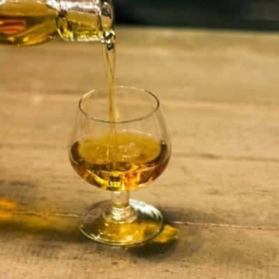 Rusty Nail cocktail recipe with Scotch whiskey and Drambuie liqueur