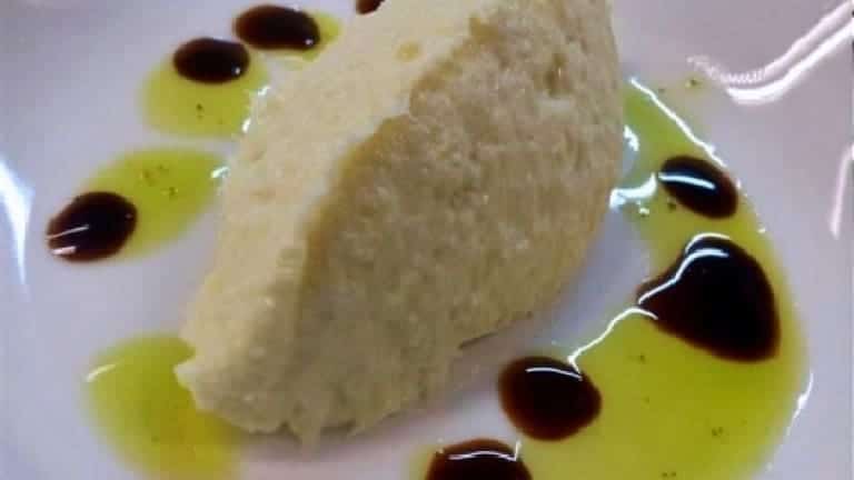 Baccalà mantecato, spuma di baccalà con olio EVO e aceto balsamico