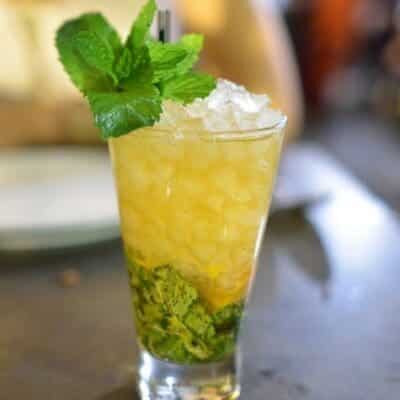 Mint Julep cocktail ricetta originale americana con ingredienti e dosi, drink a base di whiskey