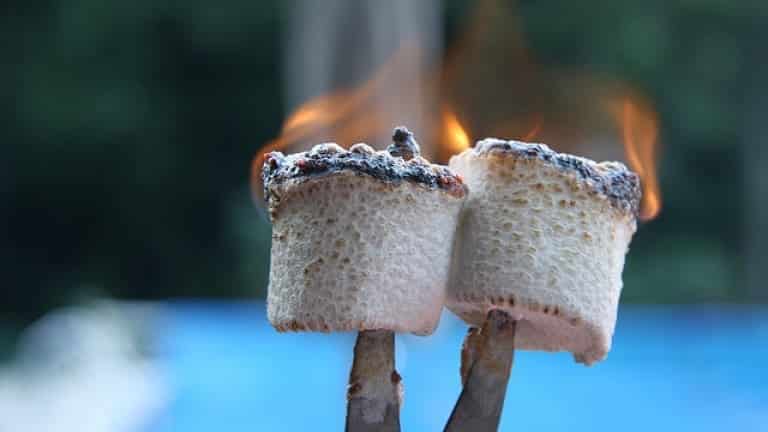 Marshmallow. Ricetta con i marshmallow. Come fare gli s'more americani.