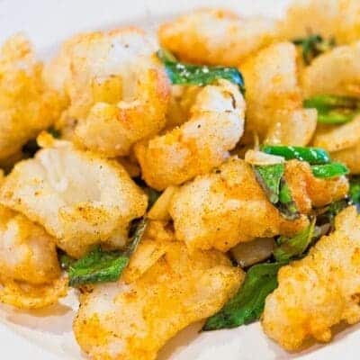 Seppie fritte con basilico e jalapeño: ricetta di mare per fare il fritto perfetto.