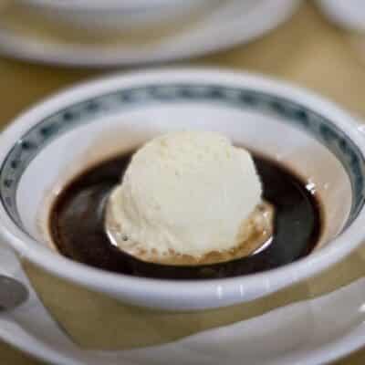 Easy Affogato Al Caffè Recipe, ice cream with coffee and chocolate