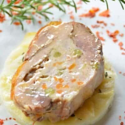 Faraona arrosto con asparagi, lardo e rosmarino. Ricette antiche di Piacenza