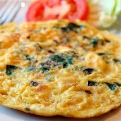 Frittata ricetta classica con ingredienti e dosi per fare il secondo piatto perfetto