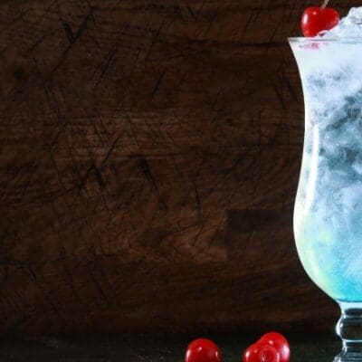 Adios Motherfucker cocktail, cocktail forte e molto alcolico, cocktail blu