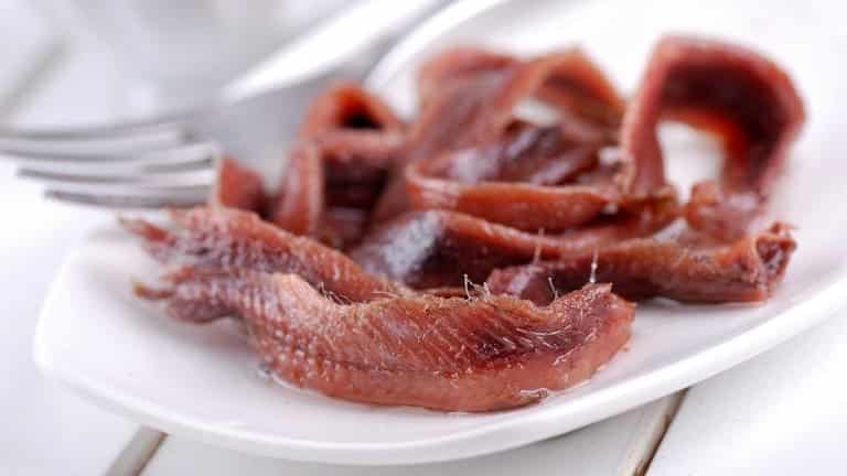 Anchovies recipes with anchovies, Piedmontese bagna cauda sauce with anchovies