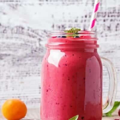 Smoothie alcolico con limoncello ricetta facile e veloce con cognac frutti di bosco e gelato