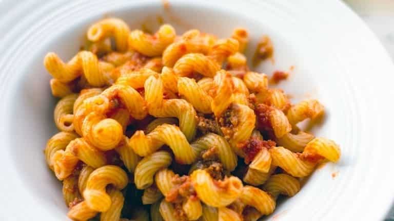 First vegan dishes, pasta with meat sauce vegan seitan and tofu, vegan recipes