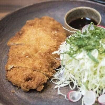 Tonkatsu ricetta originale giapponese con ingredienti e dosi per fare la cotoletta di maiale con panko