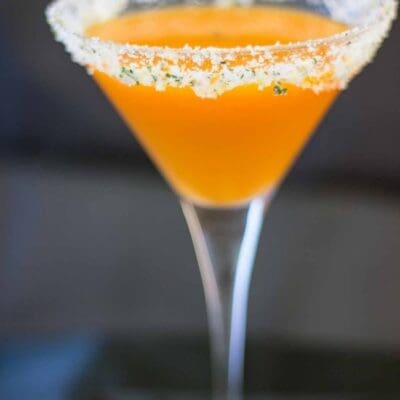 Cocktail Z, cocktail alcolico da aperitivo con tequila e crosta di sale basilico