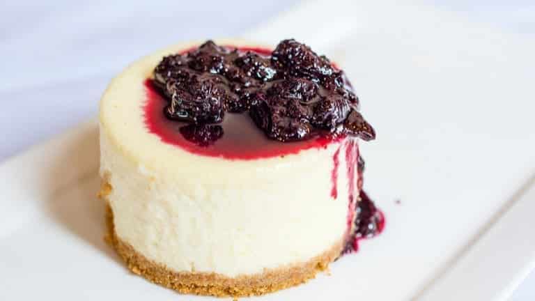 Cheesecake con ciliegie sotto spirito abbinamento per vino chinato Mauro Vergano