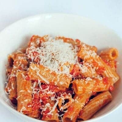 Vegan Amatriciana pasta recipe with smoked tofu, pasta with meatless Amatriciana sauce