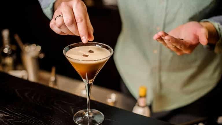 Espresso Martini, easy vodka recipes a bartender should know how to make