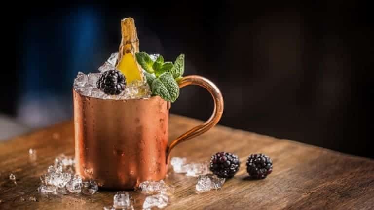 Easy Vodka cocktails to make at home, the best vodka based aperitif recipes