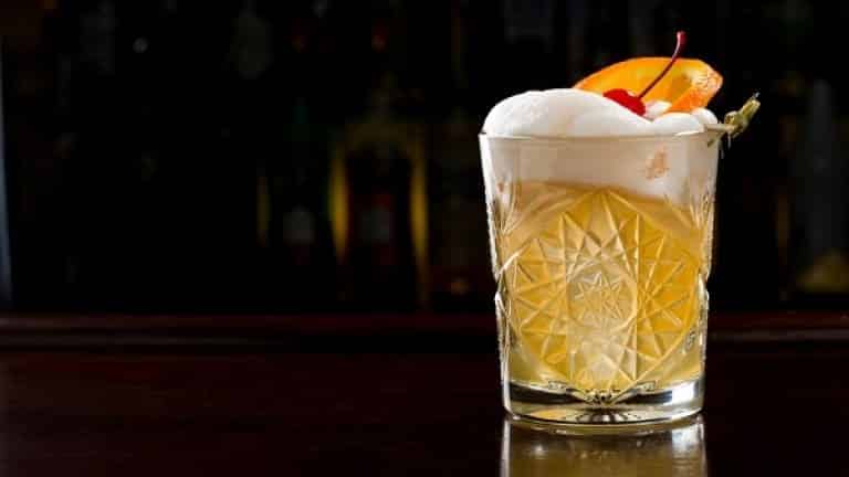Aperitivi cocktail sour con albume, le migliori ricette da fare a casa