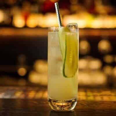 Peschito cocktail ricetta con vodka alla pesca e lemon soda,