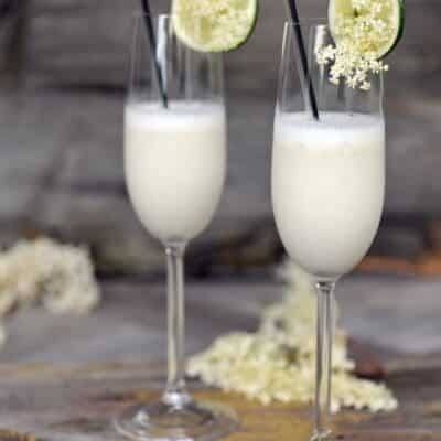 Sgroppino cocktail recipe, digestive cocktail made with sorbet, prosecco, grappa and cream, alcoholic sorbet