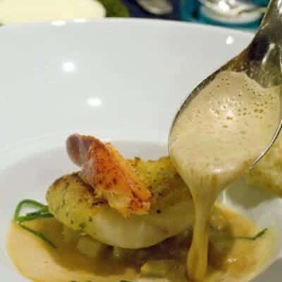 Rombo con salsa di peperoni e astice ricetta facile e veloce per fare secondo piatto gourmet