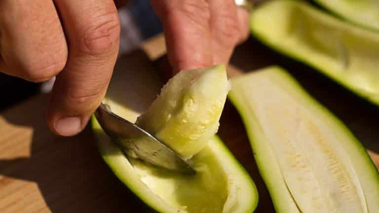 Zucchine, ricette con le zucchine. Come fare le zucchine ripiene di carne