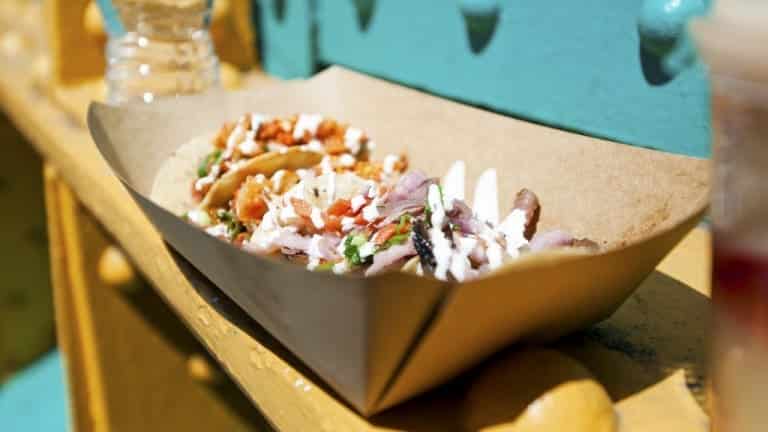 Barbecue cutlets paired with Cabernet Sauvignon from Romagna. Perfect match!