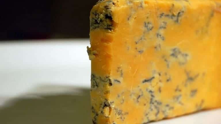 Shropshire Blue. What wine goes well with blue cheeses? Sweet, passito, wines