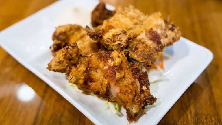 Pollo fritto giapponese in pastella e salsa di soia. La ricetta del Tori Karage!