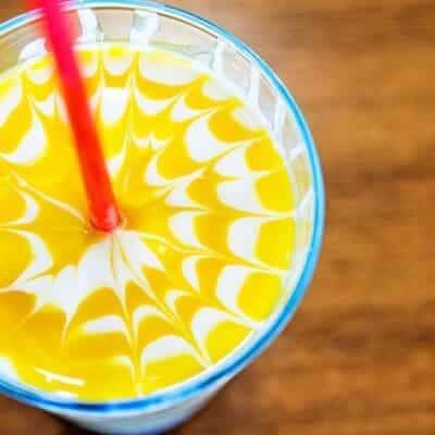 Lassi di mango: la ricetta originale indiana di un milkshake dal gusto tropicale