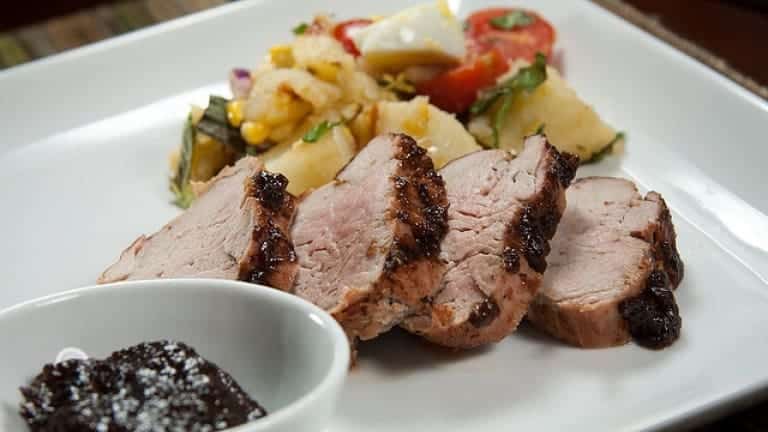 Filetto di maiale alla griglia con glassa di prugne e grappa