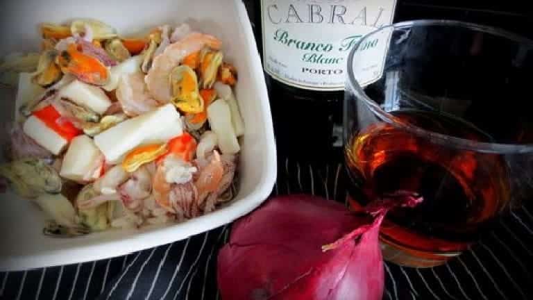 Seafood recipe: cassoulet with Porto, fish and puff pastry. French food