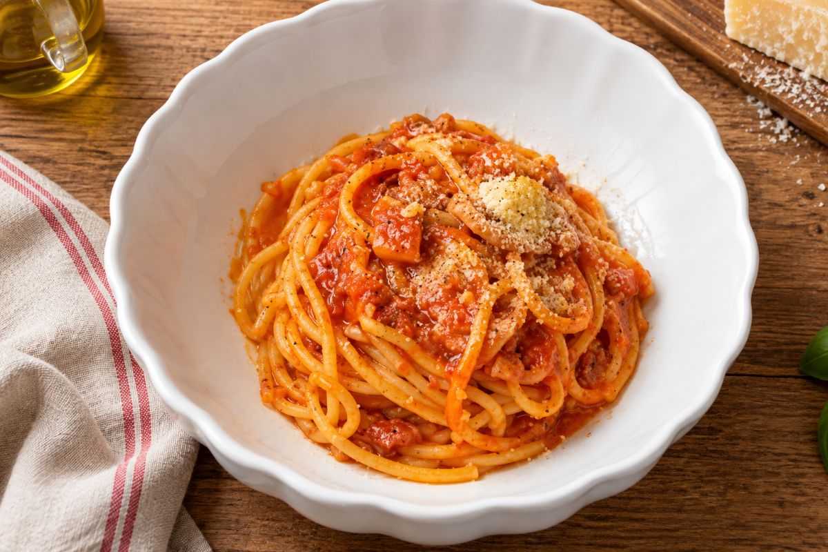 Bucatini all’amatriciana: the original, Italian recipe from Amatrice with love