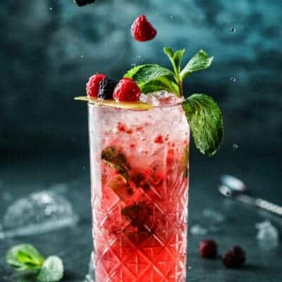 Caipiroska ai frutti di bosco e pepe ricetta facile e veloce
