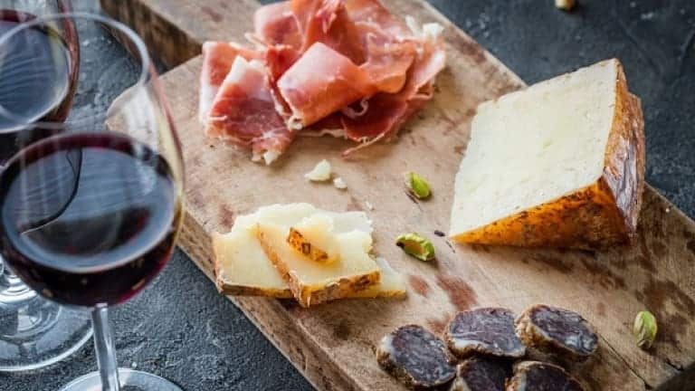 Ciliegiolo scheda tecnica vino e vitigno, vino rosso toscano speziato