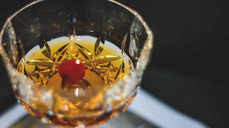 Boulevardier Cocktail: La Ricetta Originale per fare un mitico drink a base di whiskey
