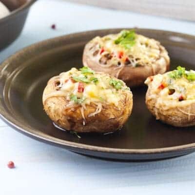 Portobello mushrooms stuffed with bacon cheese and parsley, recipes with mushrooms