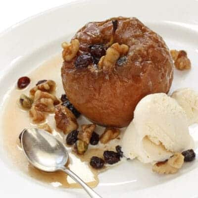 Mele al forno con cannella rum gelato alla crema, ricetta autunnali facili e veloci per fare ottimi dessert