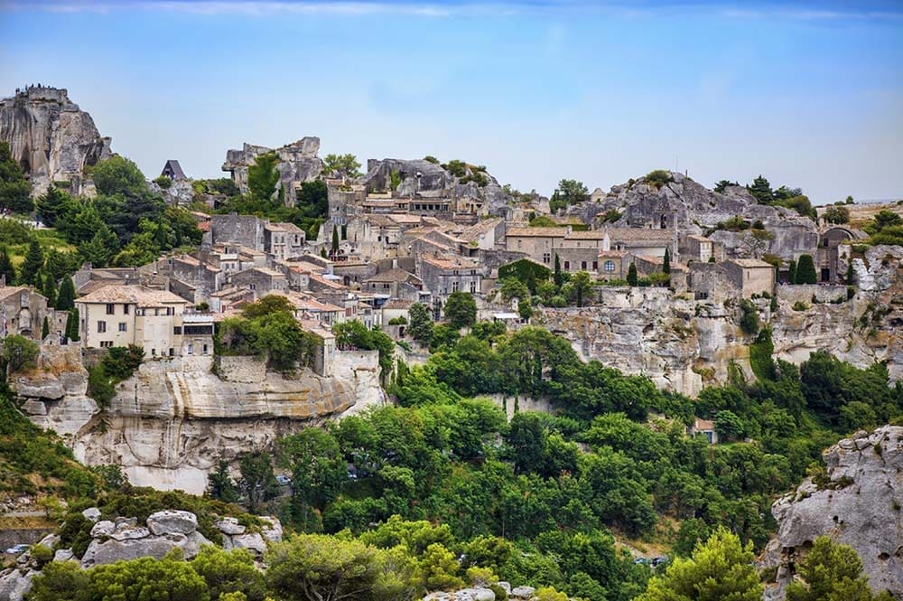 Discover the Enchanting Village of Saint-Rémy-de-Provence: A Journey into Timeless Beauty