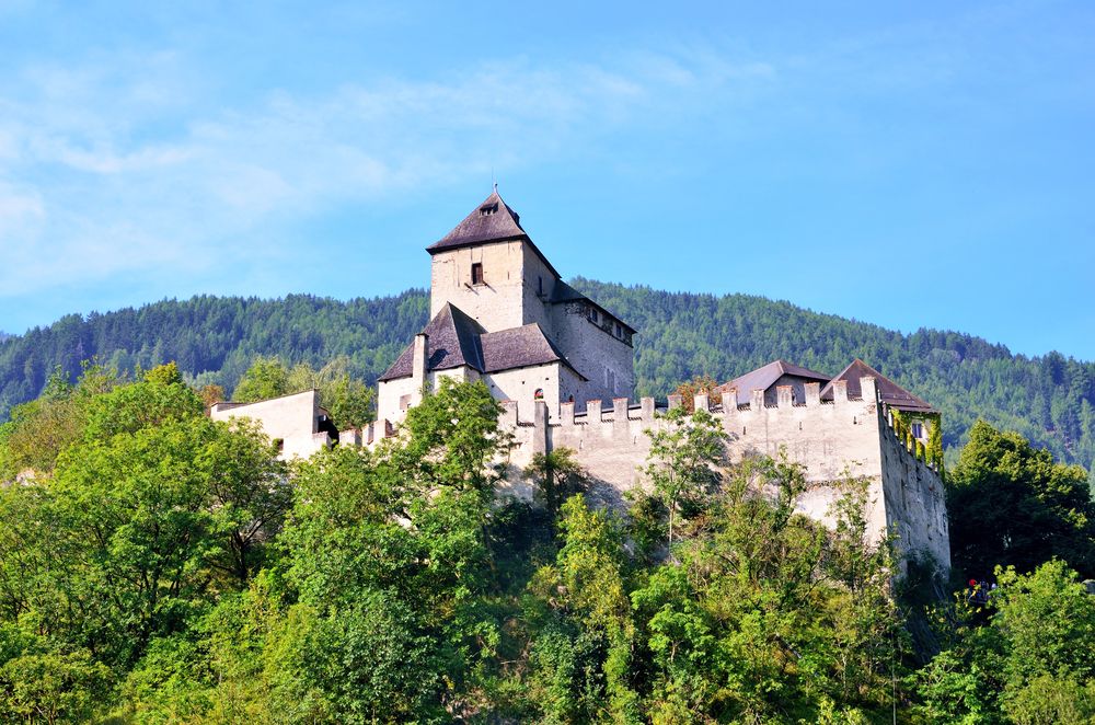 Reifenstein Castle Castello Tasso travel guide