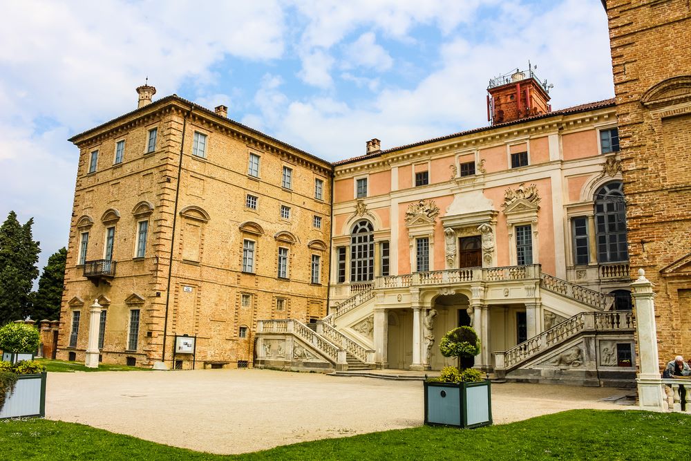 Govone Baroque Castle, travel guide