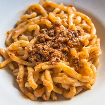 Bigoli con ragu di agnello: la ricetta perfetta per fare un primo piatto indimenticabile
