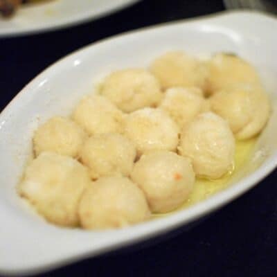 Gnocchi al taleggio con burro fuso e buccia di limone: la ricetta per fare il primo piatto perfetto
