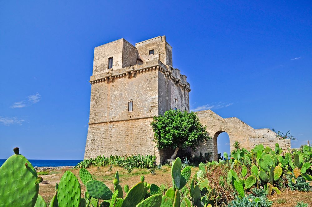 Torre Colimena cosa fare e vedere, dove andare in spiaggia guida tra saline, storia e mare selvaggio del Salento
