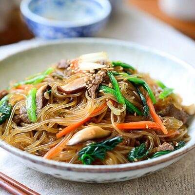 Japchae ricetta originale coreana per fare spaghetti di patata dolce