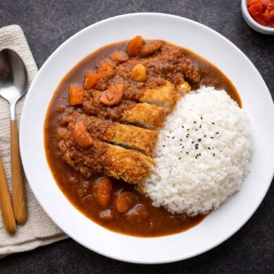 Karē ricetta originale giapponese per fare il riso al curry con carne e verdure