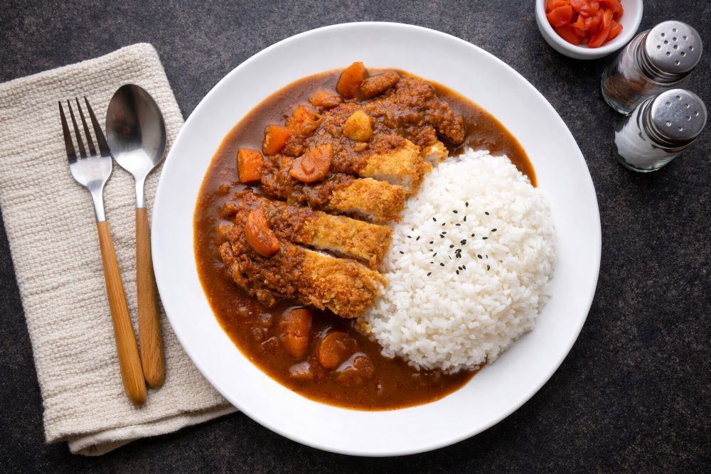 Karē: la ricetta originale giapponese per fare il riso al curry con carne e verdure