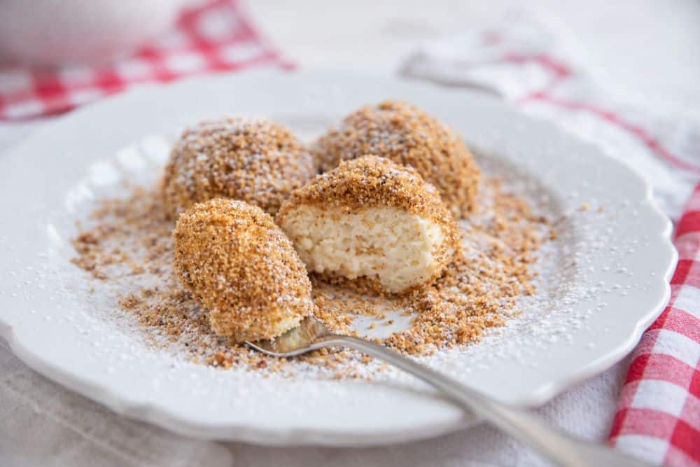 Topfenknödel fatti in casa: come fare il dolce simbolo dell’Austria