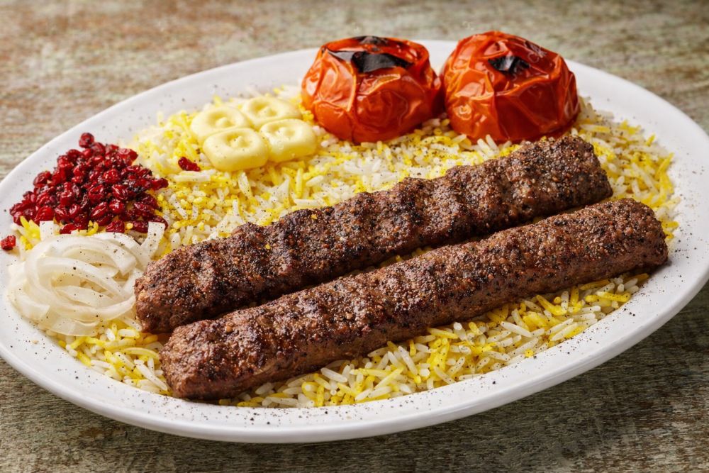 Chelo kabab: la ricetta per fare un leggendario piatto iraniano