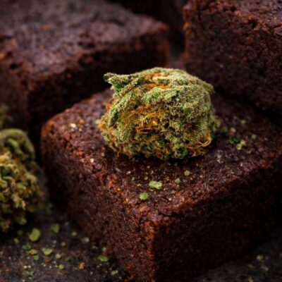 Space Cake brownies alla cannabis ricetta originale americana