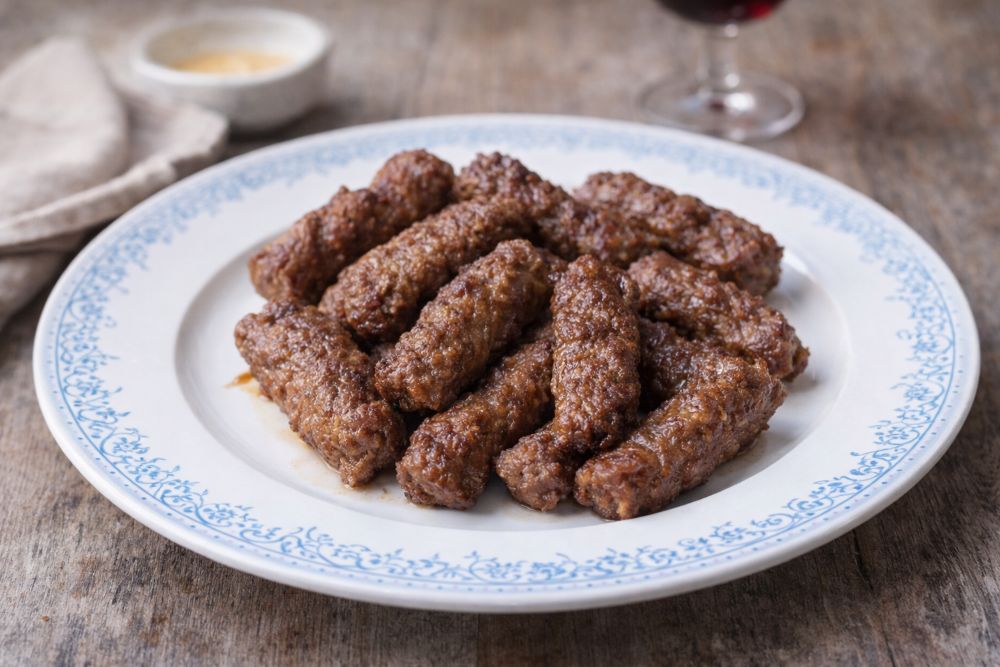 Cevapcici ricetta originale per fare le polpette di carne balcaniche