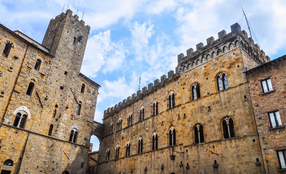 Piazza dei Priori square in Volterra Travel guide