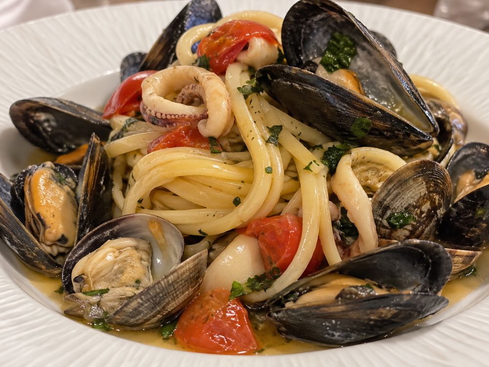 Best seafood pasta in Palermo